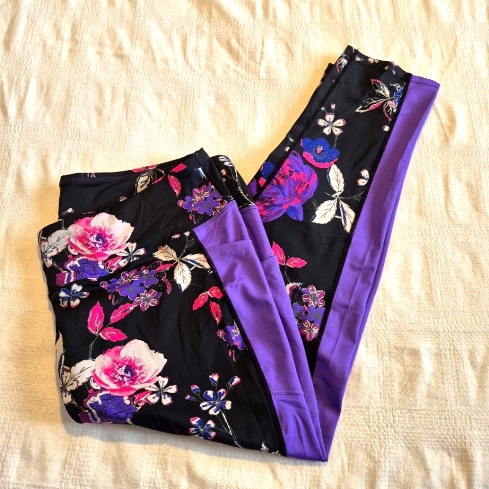 LuLaRoe Rise women's size 3X leggings black floral purple has 3 pockets, NWOT